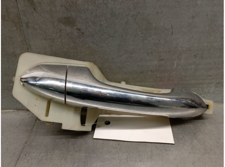 Recambio de maneta exterior delantera derecha para kia carens iv 1.7 crdi referencia OEM IAM 82665A4000 82665A4000 