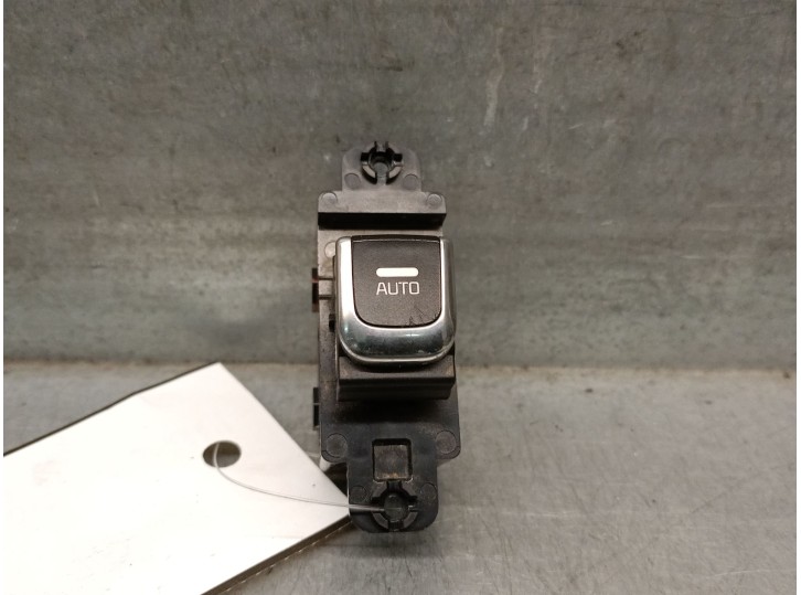 Recambio de mando elevalunas delantero derecho para kia carens iv 1.7 crdi referencia OEM IAM 93575A4020 93575A4020CA 