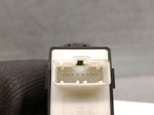 Recambio de mando elevalunas delantero derecho para kia carens iv 1.7 crdi referencia OEM IAM 93575A4020 93575A4020CA 