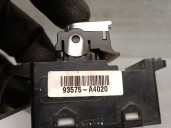 Recambio de mando elevalunas delantero derecho para kia carens iv 1.7 crdi referencia OEM IAM 93575A4020 93575A4020CA 