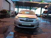 toyota auris del año 2010