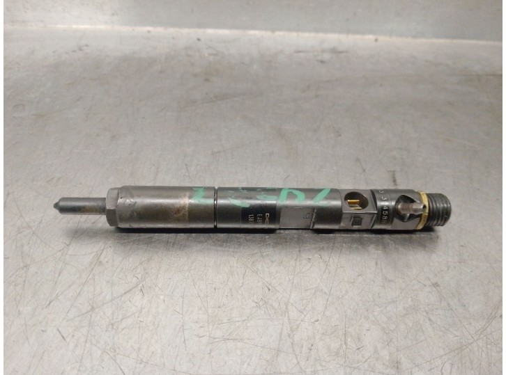 Recambio de inyector para renault clio ii fase ii (b/cb0) 1.5 dci diesel referencia OEM IAM 8200553570 EJBR04101D DELPHI