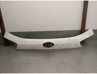 Recambio de molduras traseras para kia carens iv 1.7 crdi referencia OEM IAM 87311A4100 87311A4100 