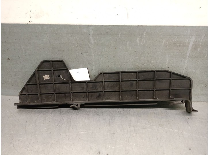 Recambio de calandra delantera de radiador para kia carens iv 1.7 crdi referencia OEM IAM 29136A4000 29136A4000 