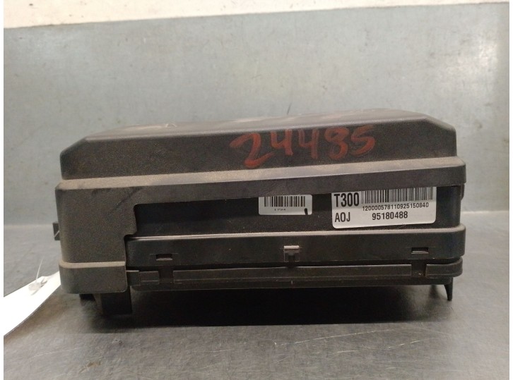 Recambio de caja reles / fusibles para chevrolet aveo 1.3 diesel cat referencia OEM IAM 95180488 