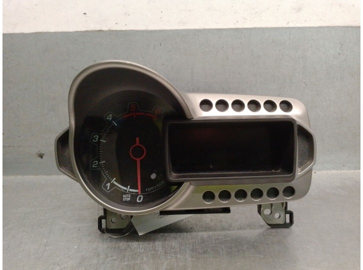 Recambio de cuadro instrumentos para chevrolet aveo 1.3 diesel cat referencia OEM IAM 95072532 95072532 