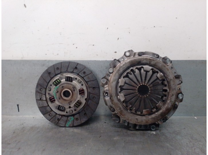 Recambio de kit embrague para renault clio ii fase i (b/cbo) 1.9 diesel referencia OEM IAM 8200439640 8200439640 VALEO