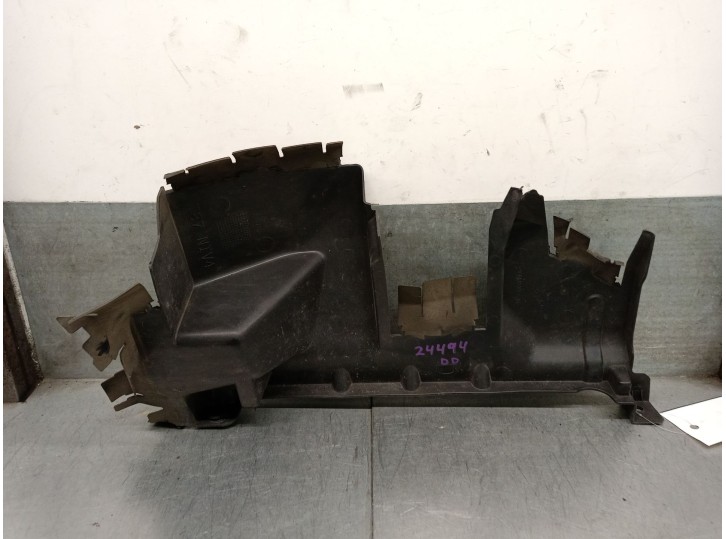 Recambio de molduras delanteras para peugeot 5008 (0u_, 0e_) 1.6 hdi referencia OEM IAM 9686133980 9686133980 