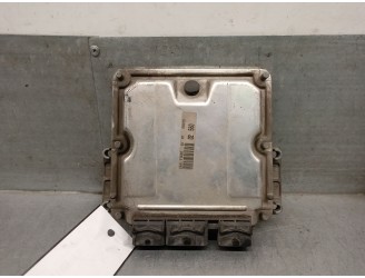 Recambio de centralita motor uce para peugeot 206 berlina 2.0 hdi cat referencia OEM IAM 9648394480  0281011083 BOSCH