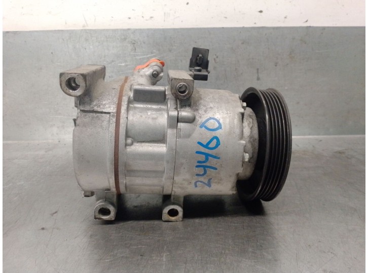 Recambio de compresor aire acondicionado para kia carens iv 1.7 crdi referencia OEM IAM F500PNBCA12 97701A4500 HVCC