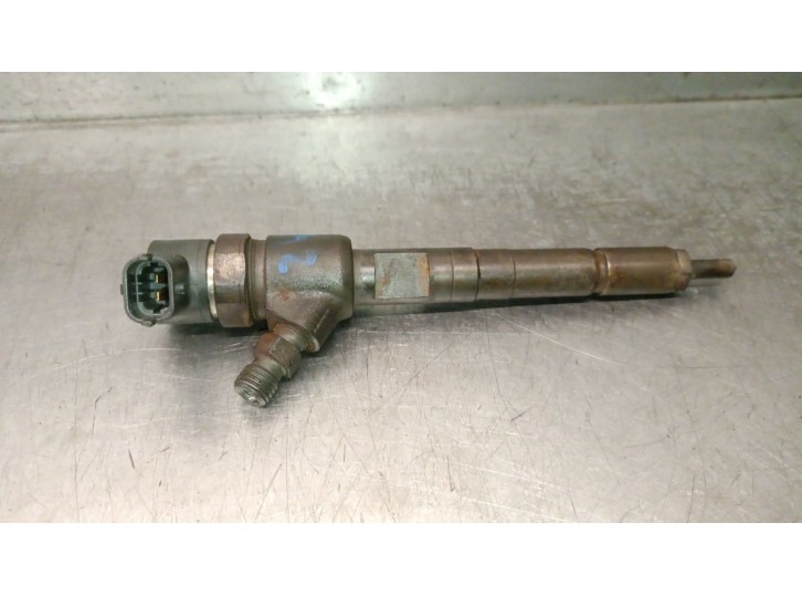 Recambio de inyector para chevrolet aveo 1.3 diesel cat referencia OEM IAM 0445110326  BOSCH