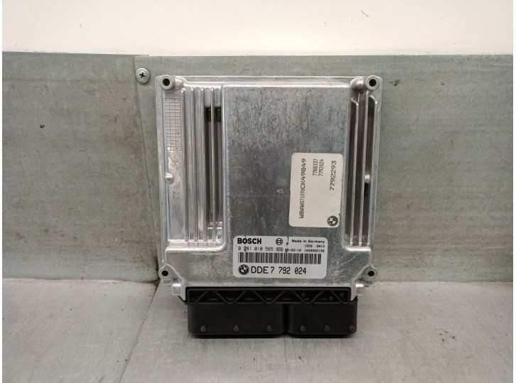 Recambio de centralita motor uce para bmw serie 3 berlina (e46) 320d referencia OEM IAM DDE7792024 0281010565 BOSCH