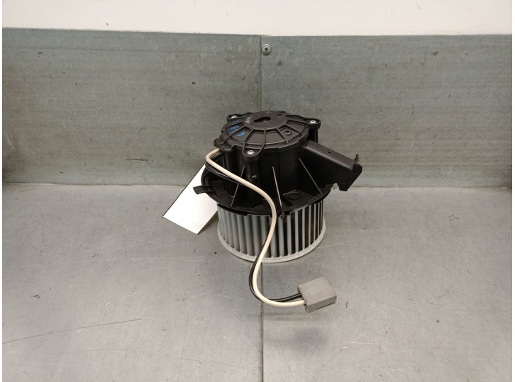 Recambio de motor calefaccion para opel astra j lim. 1.6 cdti dpf referencia OEM IAM 13276230 1845105 