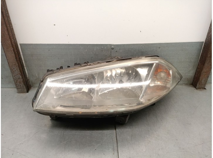 Recambio de faro izquierdo para renault megane ii berlina 5p 1.6 16v referencia OEM IAM 8200073220J 260604235R 