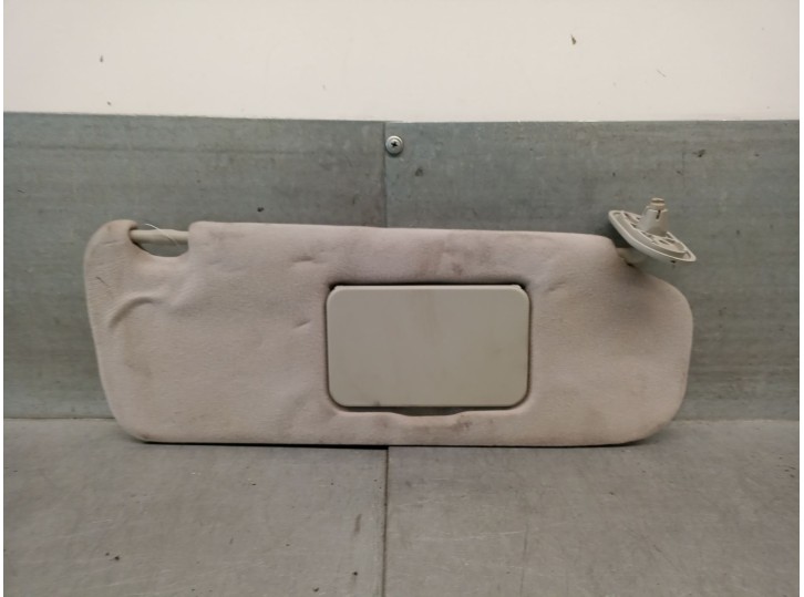 Recambio de parasol derecho para toyota corolla (e12) 2.0 d-cat referencia OEM IAM 7431002261B1 7431002261B1 