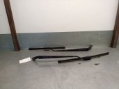 Replacement front right wiper arm for Toyota Corolla (E12) 2.0 D-CAT OEM IAM reference 8521102110 8521102110 