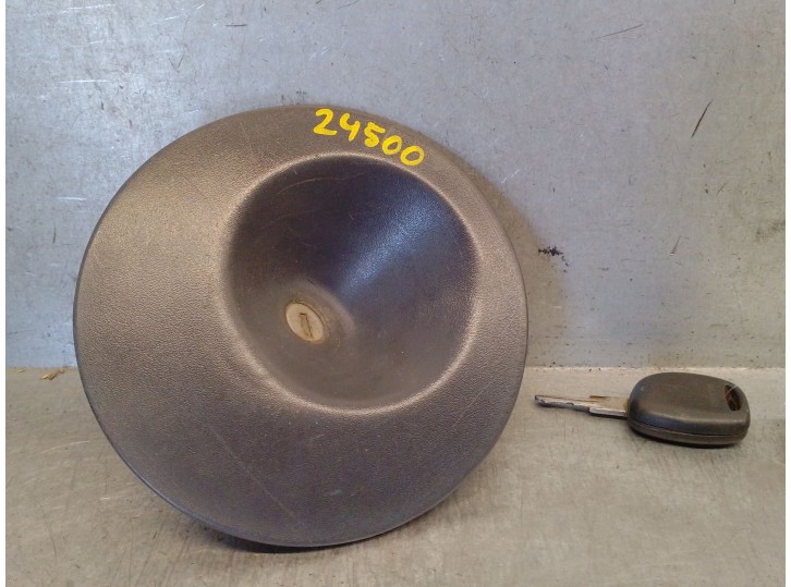 Recambio de tapa exterior combustible para renault kangoo (f/kc0) 1.9 diesel referencia OEM IAM 7700315330 7701472589 