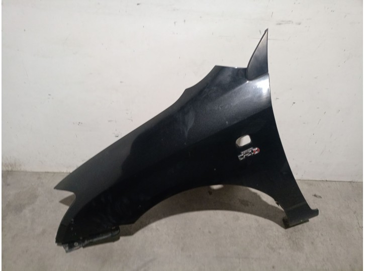 Recambio de aleta delantera izquierda para toyota corolla (e12) 2.0 d-cat referencia OEM IAM 5381202090 5381202090 