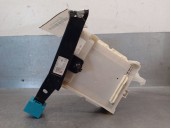 Recambio de caja reles / fusibles para toyota auris 1.8 16v cat referencia OEM IAM 8273012T70  