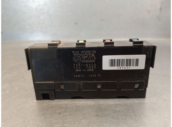 Recambio de caja reles / fusibles para toyota auris 1.8 16v cat referencia OEM IAM 8264171010  