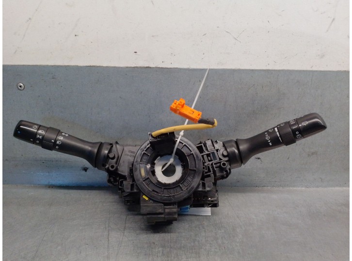 Recambio de mando luces para toyota auris 1.8 16v cat referencia OEM IAM 8414002331 8414002331 