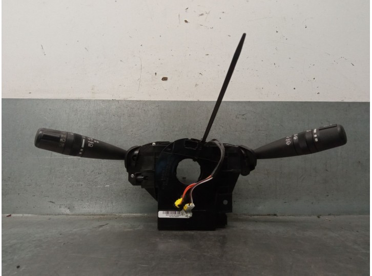 Recambio de mando luces para dodge caliber 2.0 crd referencia OEM IAM 05156106AF 05156106AF 