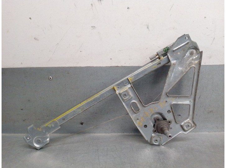 Replacement rear right window regulator for Audi A6 saloon (C4) 2.6 OEM IAM reference 4A0839462 4A0839462 