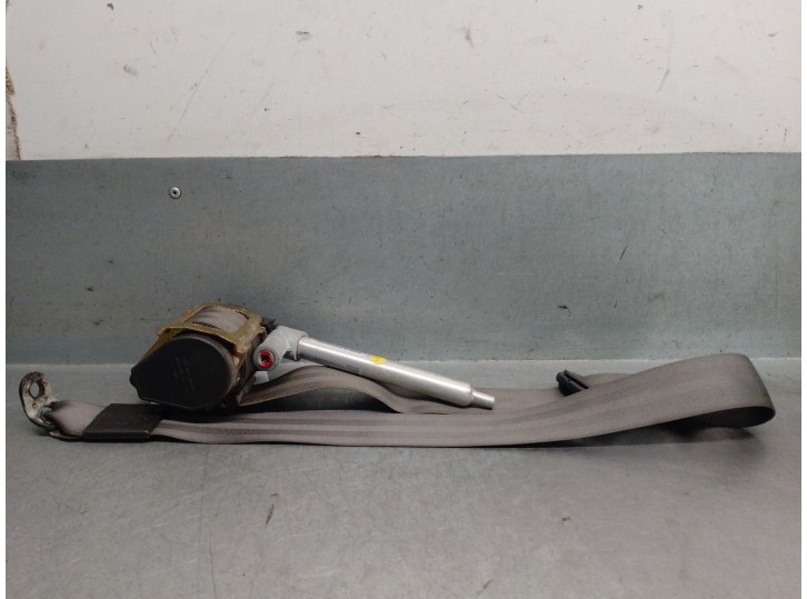 Recambio de cinturon seguridad delantero derecho para audi a6 berlina (c4) 2.6 referencia OEM IAM 4A0857706AE 4A0857706AE 