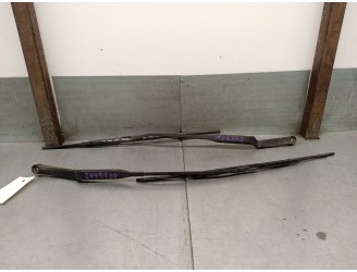 Recambio de brazo limpia delantero derecho para audi a6 berlina (c4) 2.6 referencia OEM IAM 4A1955408C 4A1955408A 