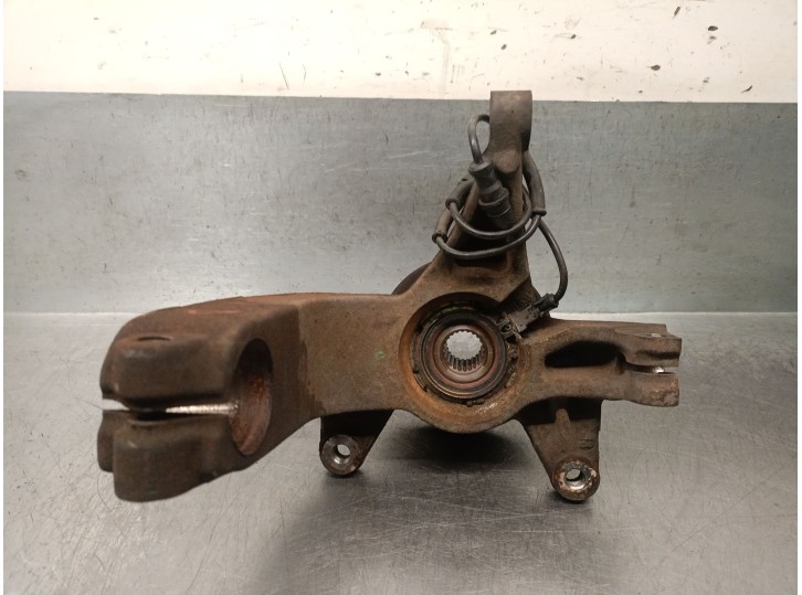 Recambio de mangueta delantera derecha para renault megane ii berlina 5p 1.6 16v referencia OEM IAM 8200297032 8200297032 