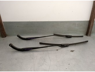 Recambio de brazo limpia delantero derecho para dacia dokker 1.5 dci diesel fap cat referencia OEM IAM 288869061R 288860926R 