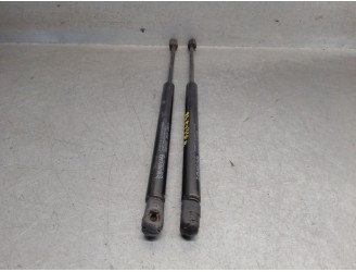 Replacement boot / tailgate gas struts for Fiat Stilo (192) 1.9 JTD CAT OEM IAM reference 08450550 46784994 