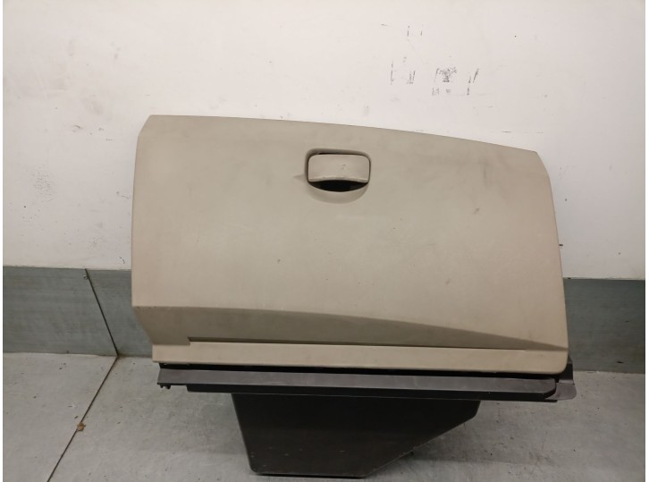 Recambio de guantera para renault megane ii berlina 5p 1.5 dci diesel referencia OEM IAM 8200078820 8200502518 