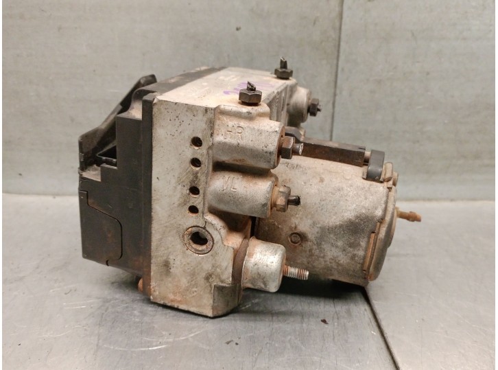 Recambio de abs para audi a6 berlina (c4) 2.6 referencia OEM IAM 8D0614111 0265214002 BOSCH
