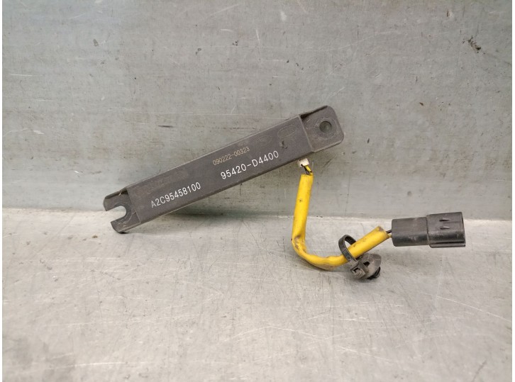 Recambio de antena para kia optima 1.7 crdi cat referencia OEM IAM 95420D4400 95420D4400 A2C95458100 CONTINENTAL