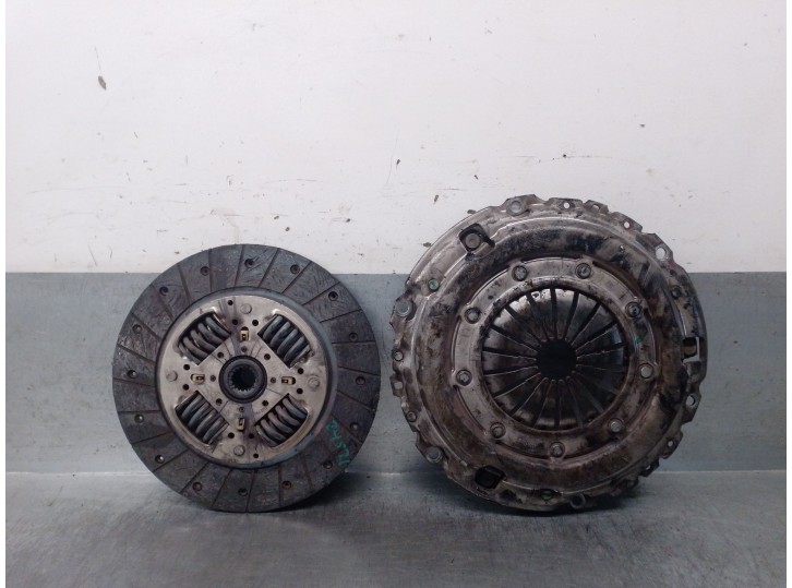 Recambio de kit embrague para citroën c4 berlina 1.6 16v hdi referencia OEM IAM 2051G4 2051G4 