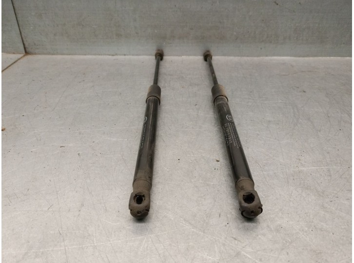 Recambio de amortiguadores capo para kia optima 1.7 crdi cat referencia OEM IAM 81161D4001 81161D4001 