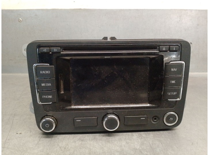 Recambio de sistema audio / radio cd para skoda yeti (5l) 2.0 tdi referencia OEM IAM 3T0035197C 3T0035197C 
