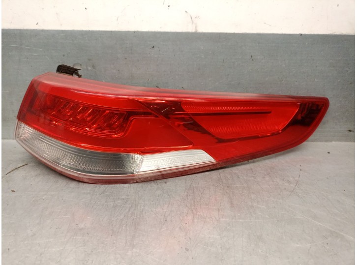 Recambio de piloto trasero derecho para kia optima 1.7 crdi cat referencia OEM IAM 92402D4200 92402D4200 