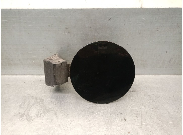 Recambio de tapa exterior combustible para kia optima 1.7 crdi cat referencia OEM IAM 69510A8100 69510A8100 