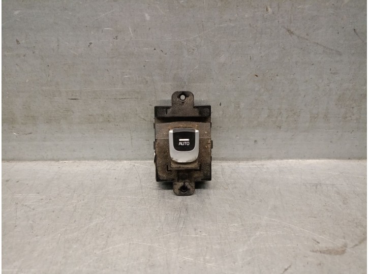 Replacement rear left window lift switch for Kia Optima 1.7 CRDi CAT OEM IAM reference 93580D4AC0BYF 93580D4AC0BYF 