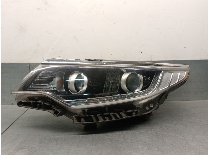Replacement left headlight for Kia Optima 1.7 CRDi CAT OEM IAM reference 92101D4070 92101D4070 