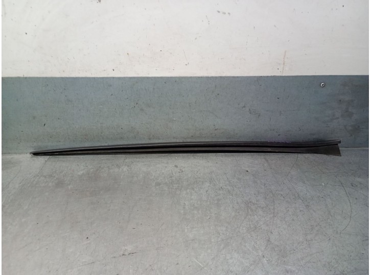 Recambio de molduras delanteras para volkswagen passat b8 (3g2, cb2) 2.0 tdi referencia OEM IAM 3G0854327 3G0854327 