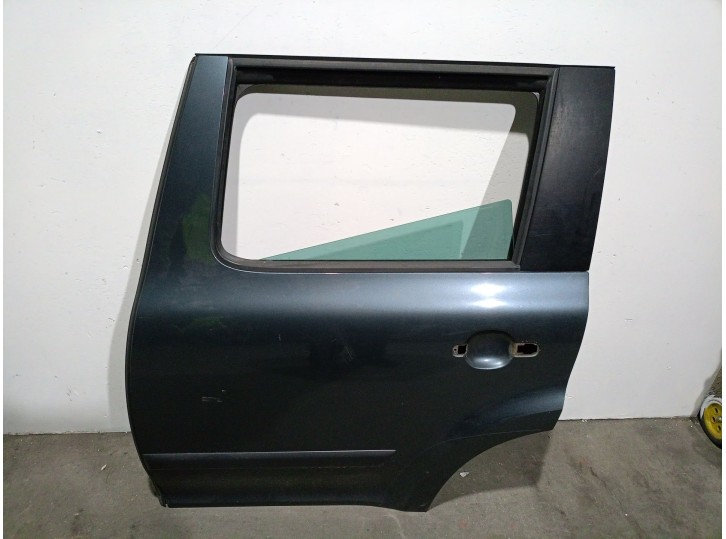 Recambio de puerta trasera izquierda para skoda yeti (5l) 2.0 tdi referencia OEM IAM 5L0833055 5L0833055 
