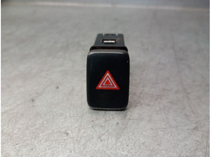 Replacement warning light for Kia Optima 1.7 CRDi CAT OEM IAM reference 93790D4000 93790D4000 