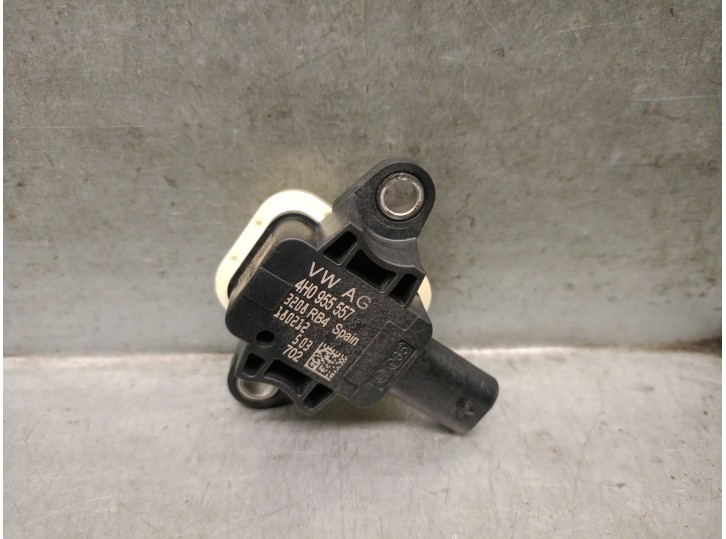 Replacement impact sensor for Skoda Fabia III (NJ3) 1.0 OEM IAM reference 4H0955557 4H0955557 