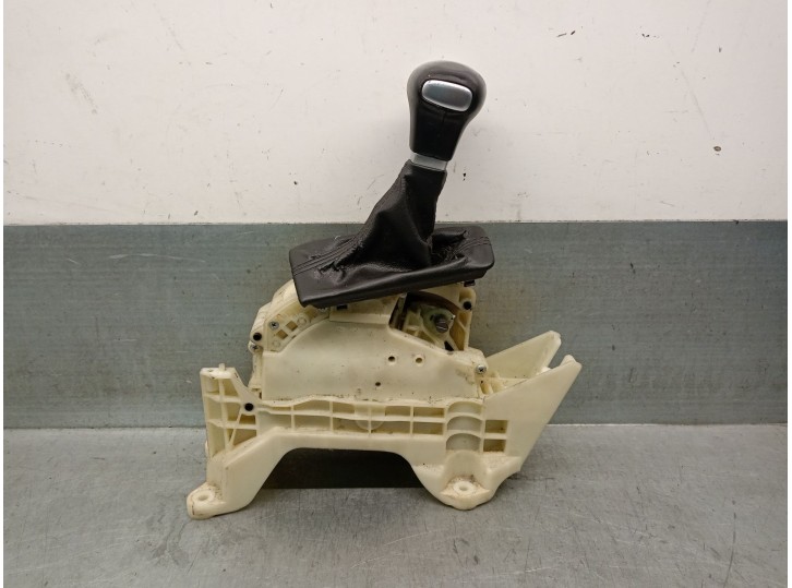 Recambio de palanca cambio para kia optima 1.7 crdi cat referencia OEM IAM 46700D4400 46700D4400 