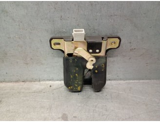 Recambio de cerradura maletero / porton para audi a4 berlina (b5) 1.8 referencia OEM IAM 8L0827505D 8L0827505F 