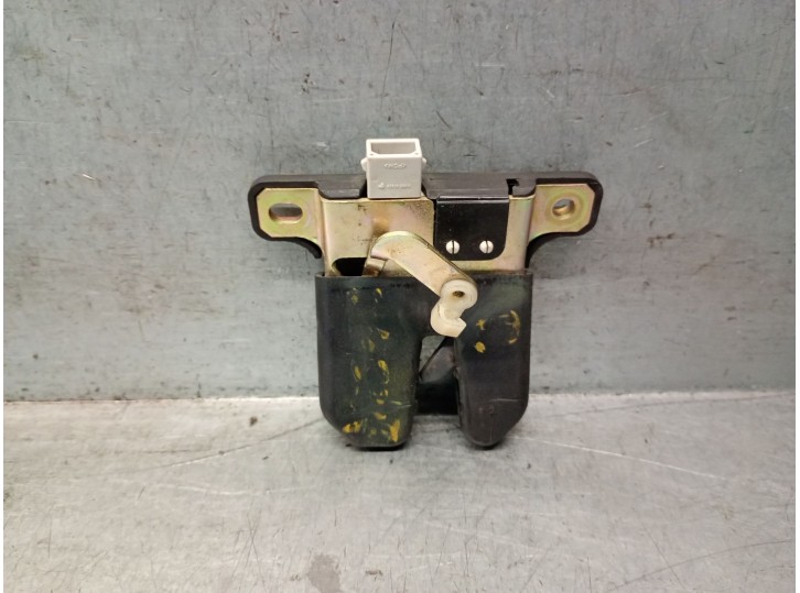 Recambio de cerradura maletero / porton para audi a4 berlina (b5) 1.8 referencia OEM IAM 8L0827505D 8L0827505F 