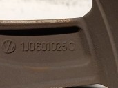 Recambio de llanta para volkswagen golf iv berlina (1j1) 1.6 referencia OEM IAM 1J0601025Q R156JX15H2ET38 